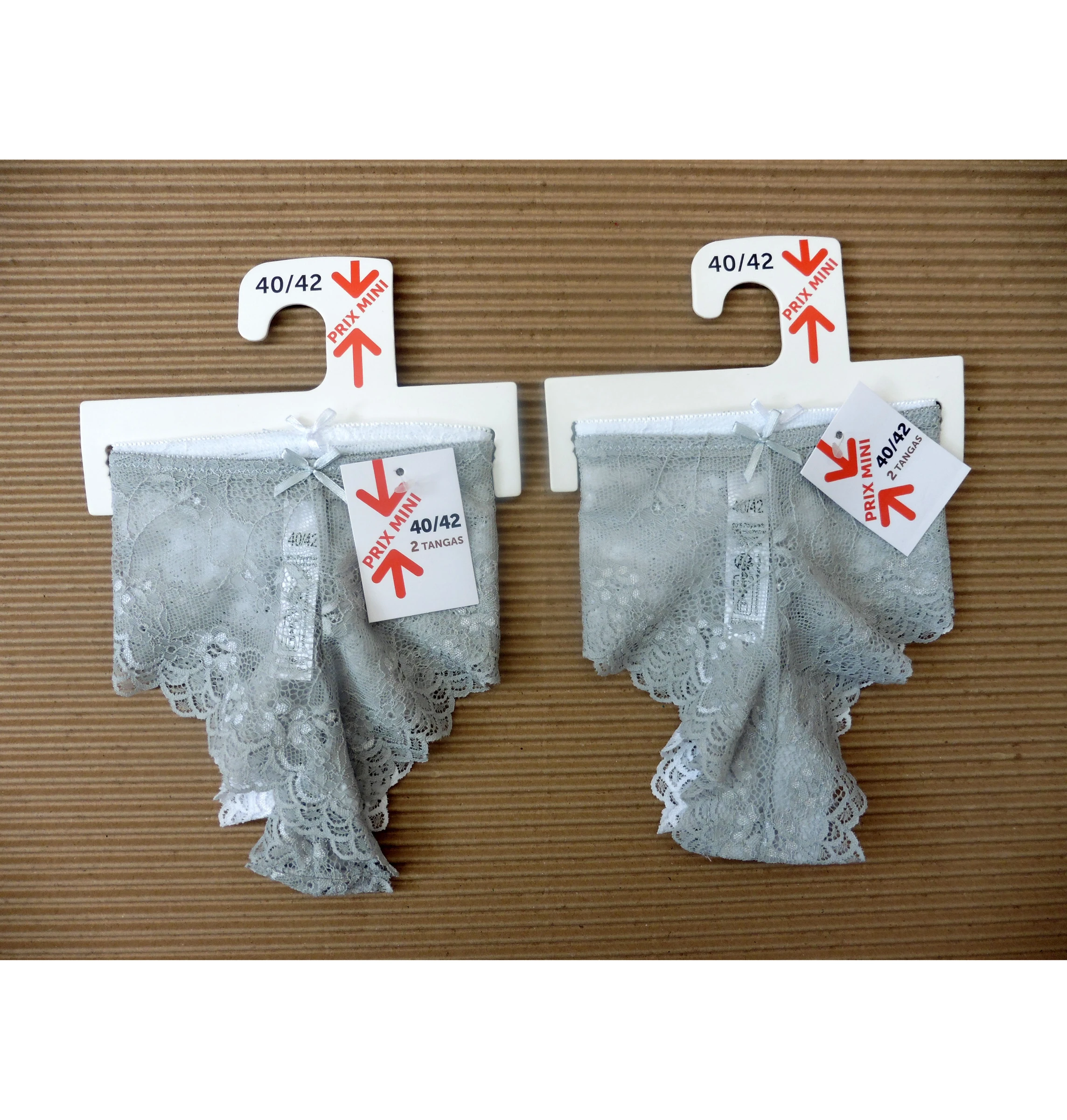 2 lots de 2 tangas dentelle